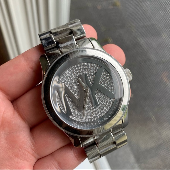 Authentic MICHAEL KORS watch! - Picture 2 of 4